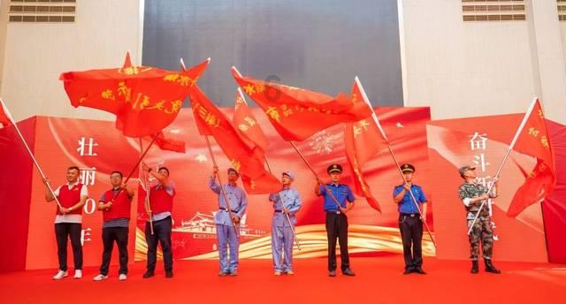 小勇士救公主