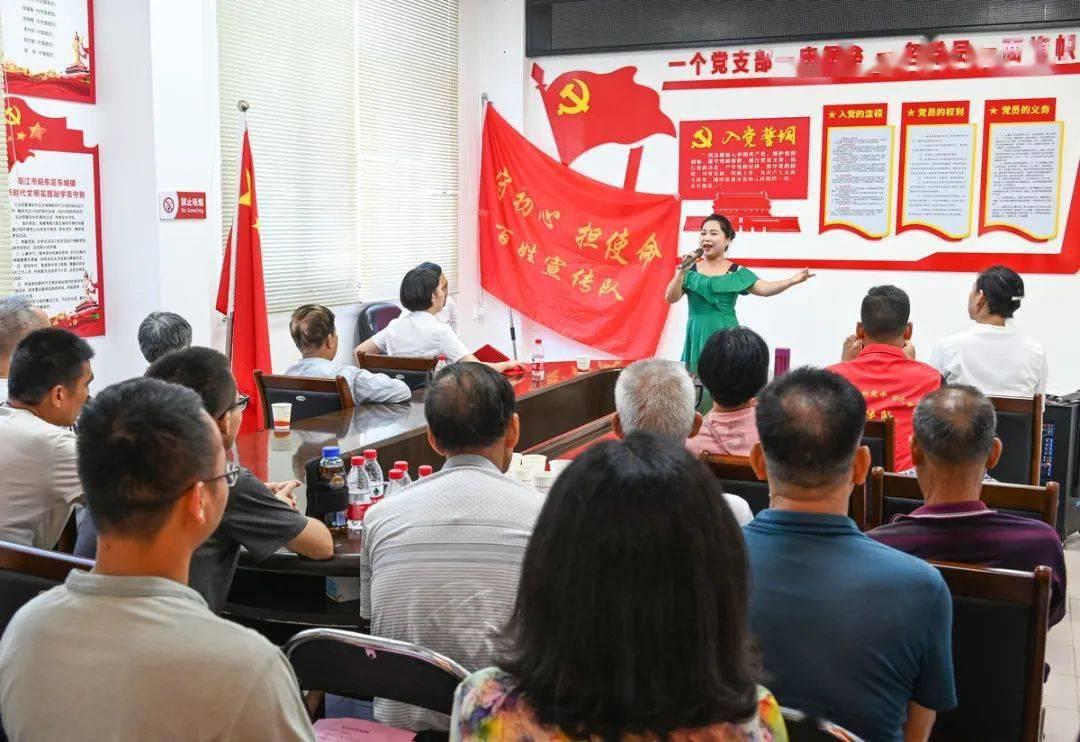 一般农村家庭结婚给多少彩礼钱合适？游戏画面